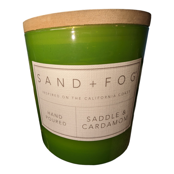 Sand + Fog 21oz Happy St Paddy's Saddle & Cardamom Candle - Gift Wrapped - Picture 3 of 6